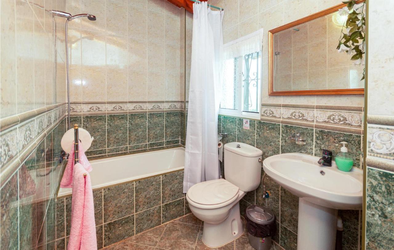Awesome Home In Antequera With Wifi エクステリア 写真